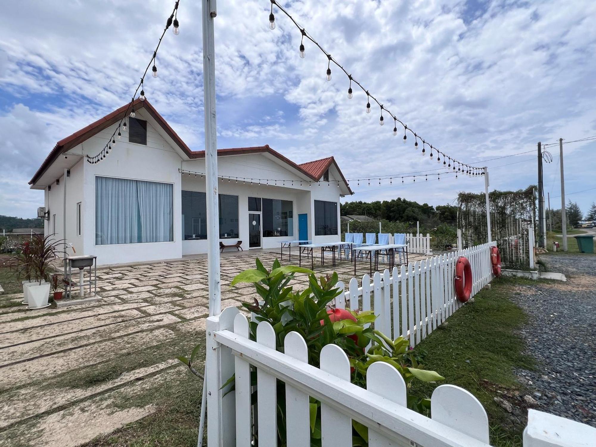 Coastal Bay Dungun Staycation Exterior photo